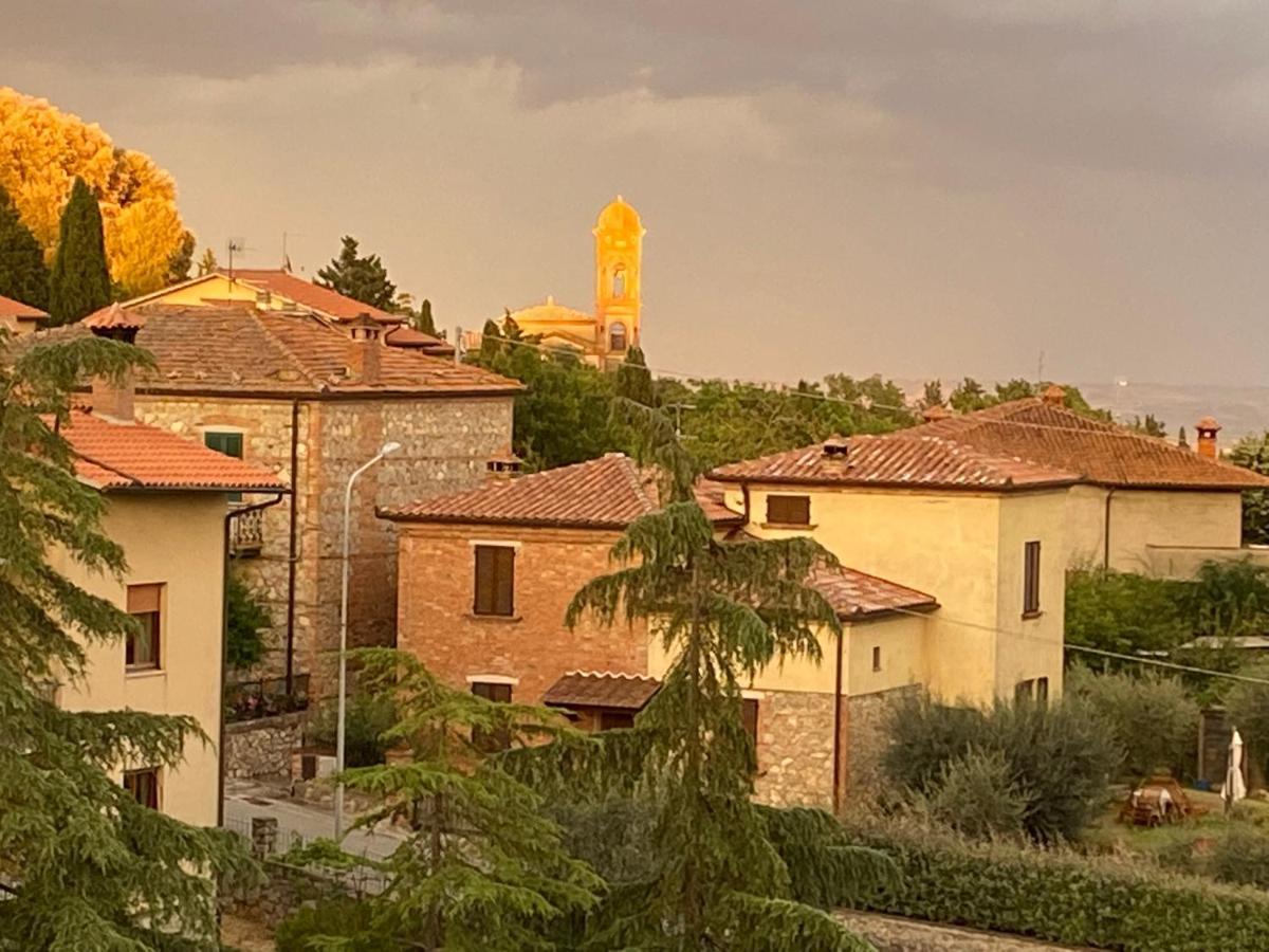 La Terrazza Da Barbara Hotell Torrita di Siena Exteriör bild