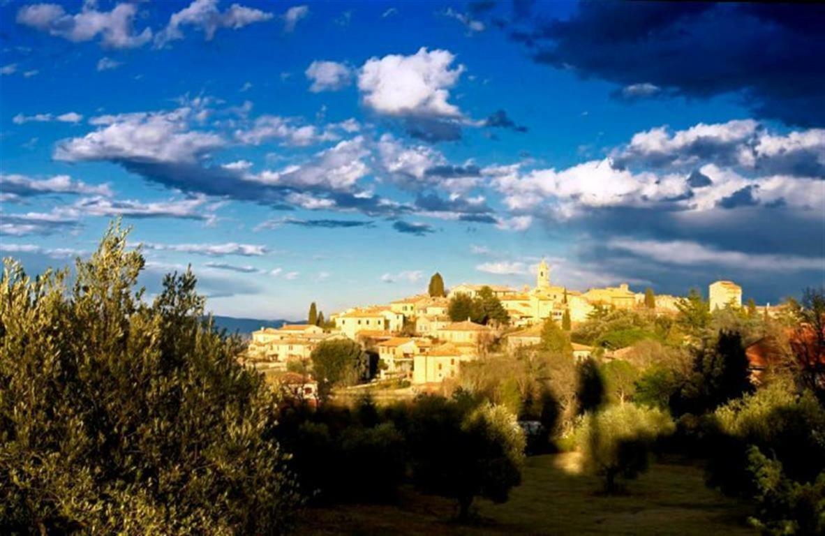 La Terrazza Da Barbara Hotell Torrita di Siena Exteriör bild